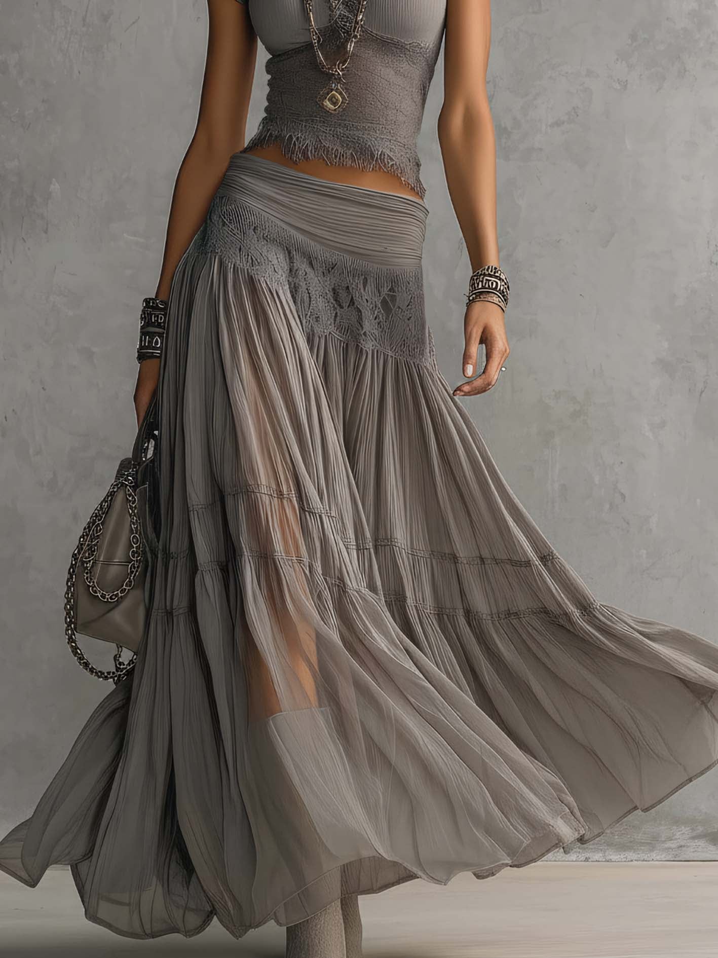 Gabriela | Conjunto gris con top de encaje y falda larga plisada