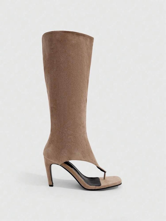 Marlene – Botas Altas Beige Punta Cuadrada