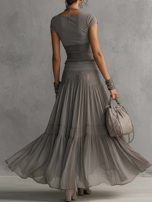 Gabriela | Conjunto gris con top de encaje y falda larga plisada