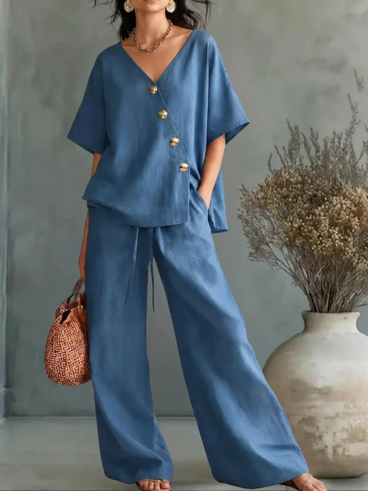 Celia Conjunto con Escote en V y Botones