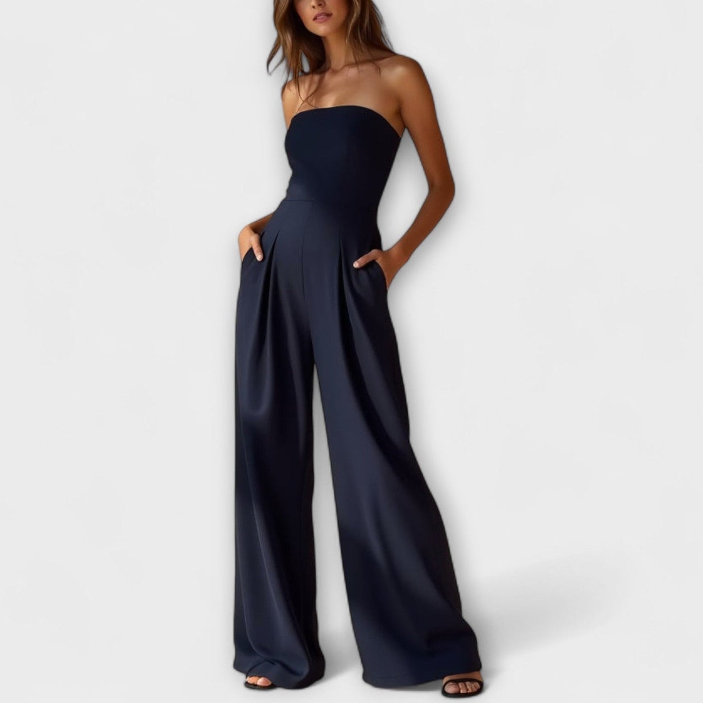 Kiora  | Elegante Tuta Senza Spalline