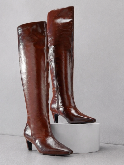 Sienna – Botas Altas Chocolate Efecto Charol