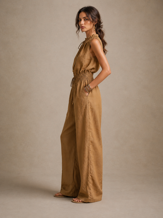 Zenaide | Mono color camel con cuello alto anudado y pernera ancha