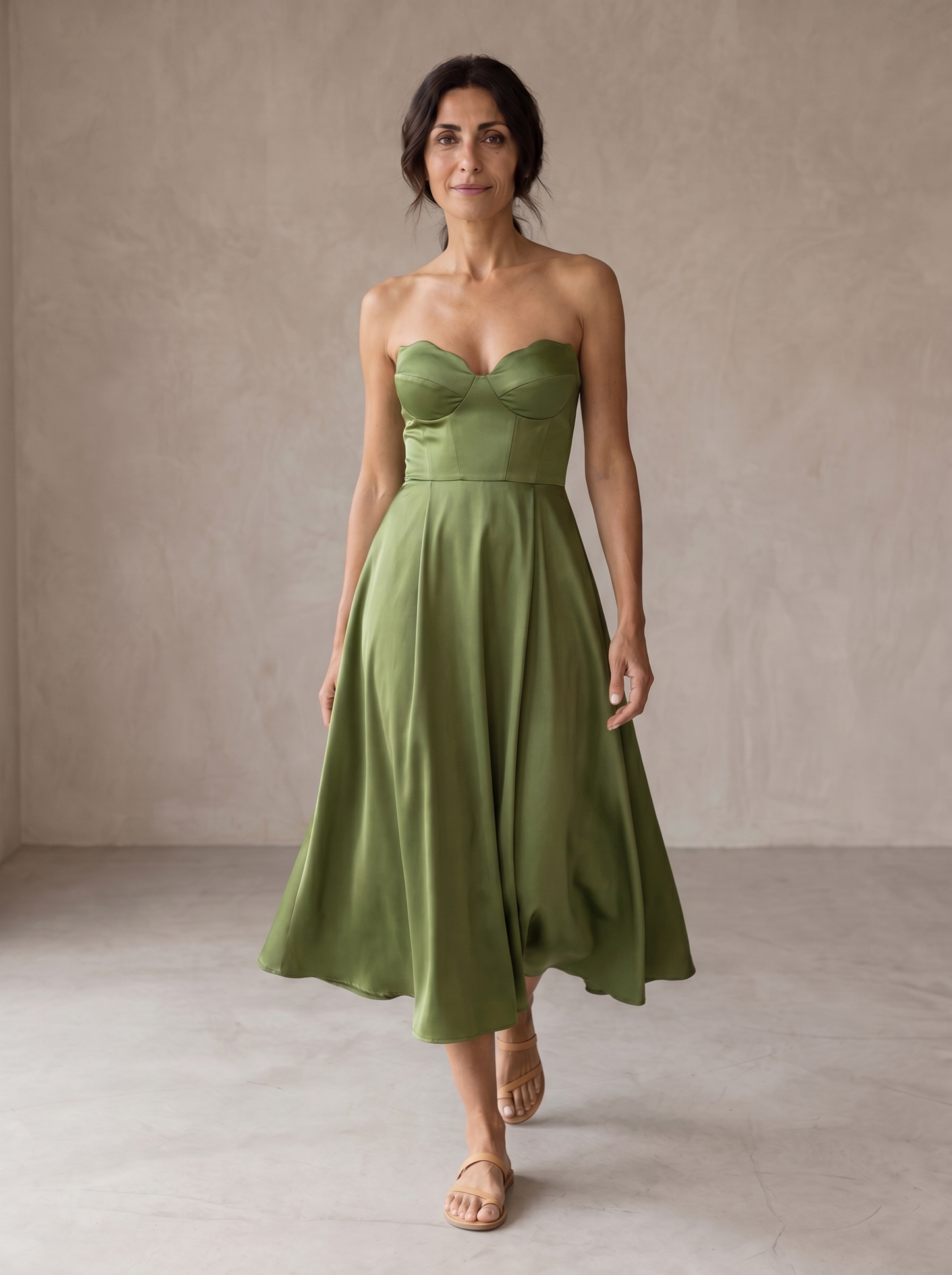 Liora | Abito Midi Elegante Senza Spalline
