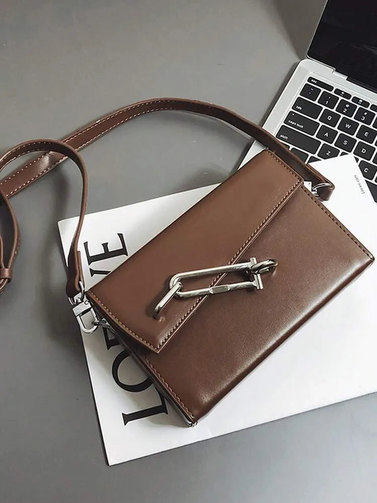 Bolso de hombro versátil de gran capacidad y unic